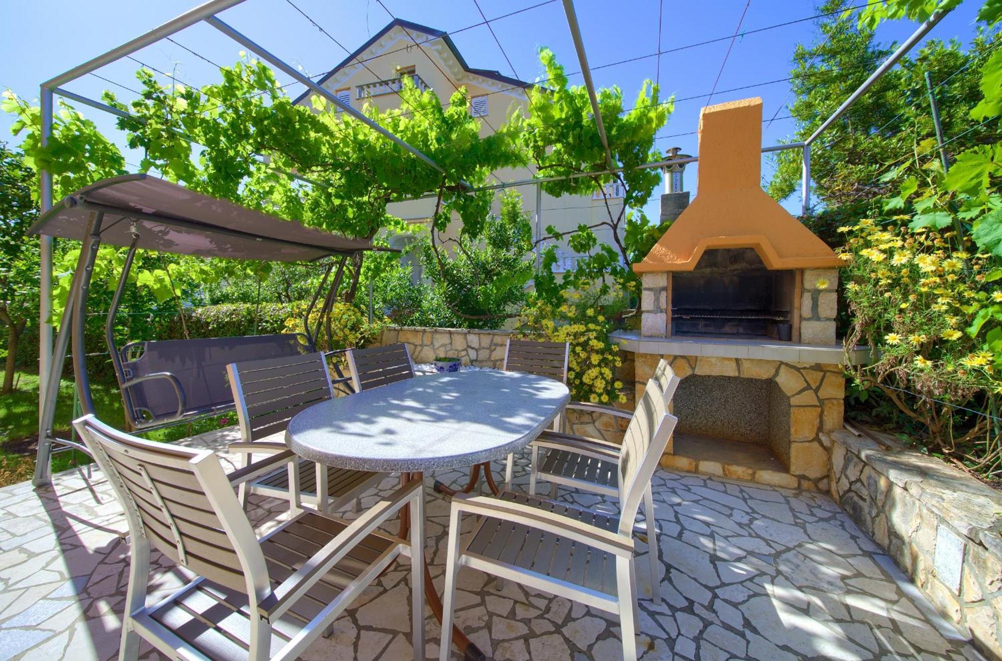 Apartment Bazina - Airconditioning, Parking, 500M From The Beach Krk Town Extérieur photo